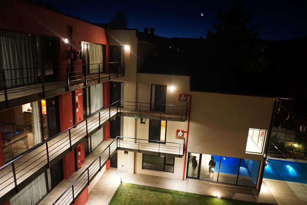 El Oasis Apart Hotel San Martín de los Andes Exterior foto
